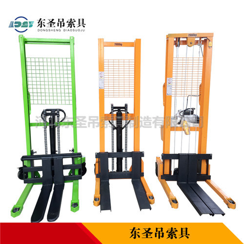 小型手動堆高車哪些因素決定其質量優劣？